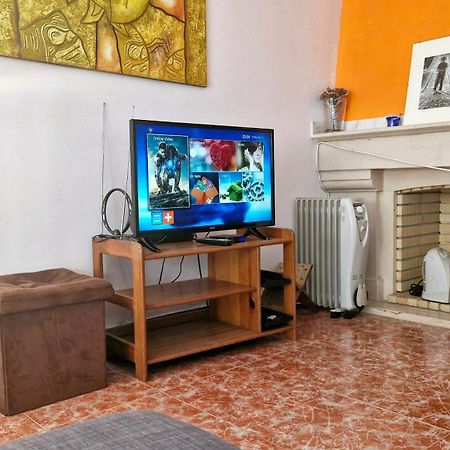 Enjoy Lisbon Cascais Sintra 1200 Metres To Metro Blue Line Sintra Rail Line Free Parking Apartment Amadora Luaran gambar