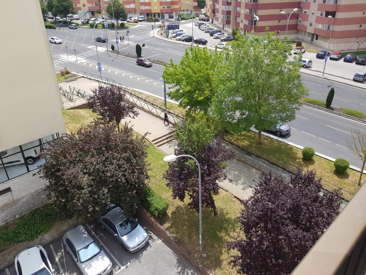Enjoy Lisbon Cascais Sintra 1200 Metres To Metro Blue Line Sintra Rail Line Free Parking Apartment Amadora Luaran gambar