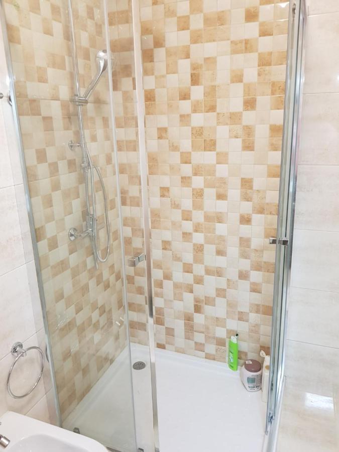 Enjoy Lisbon Cascais Sintra 1200 Metres To Metro Blue Line Sintra Rail Line Free Parking Apartment Amadora Luaran gambar