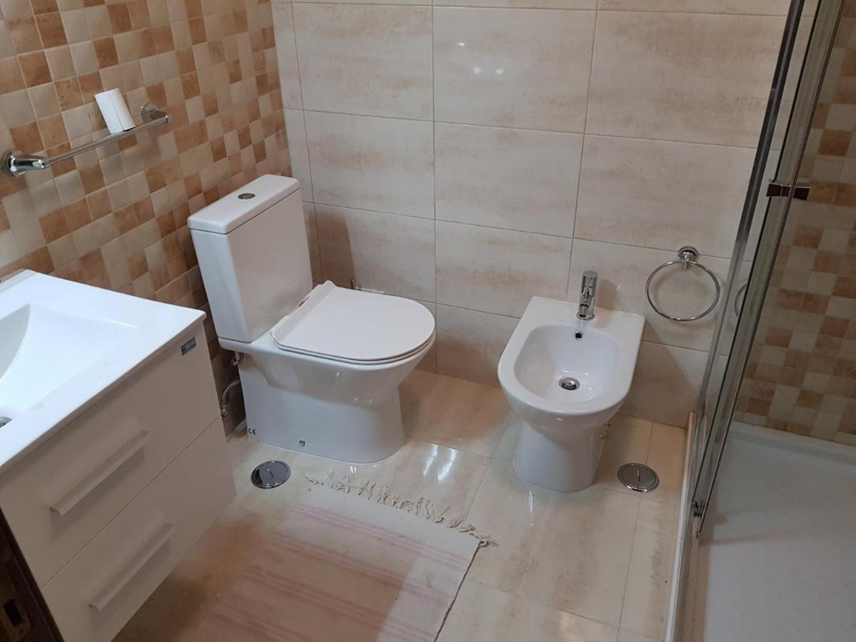 Enjoy Lisbon Cascais Sintra 1200 Metres To Metro Blue Line Sintra Rail Line Free Parking Apartment Amadora Luaran gambar