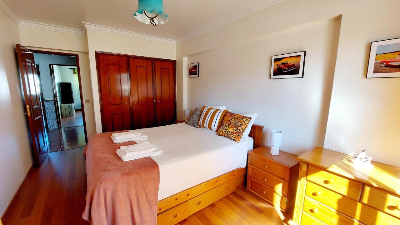 Enjoy Lisbon Cascais Sintra 1200 Metres To Metro Blue Line Sintra Rail Line Free Parking Apartment Amadora Luaran gambar