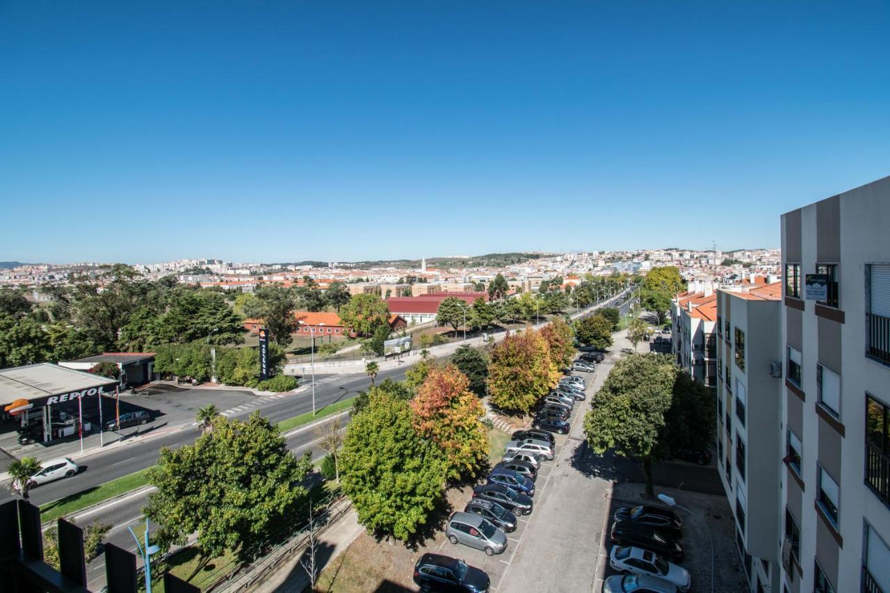Enjoy Lisbon Cascais Sintra 1200 Metres To Metro Blue Line Sintra Rail Line Free Parking Apartment Amadora Luaran gambar