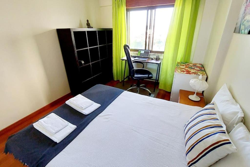 Enjoy Lisbon Cascais Sintra 1200 Metres To Metro Blue Line Sintra Rail Line Free Parking Apartment Amadora Luaran gambar