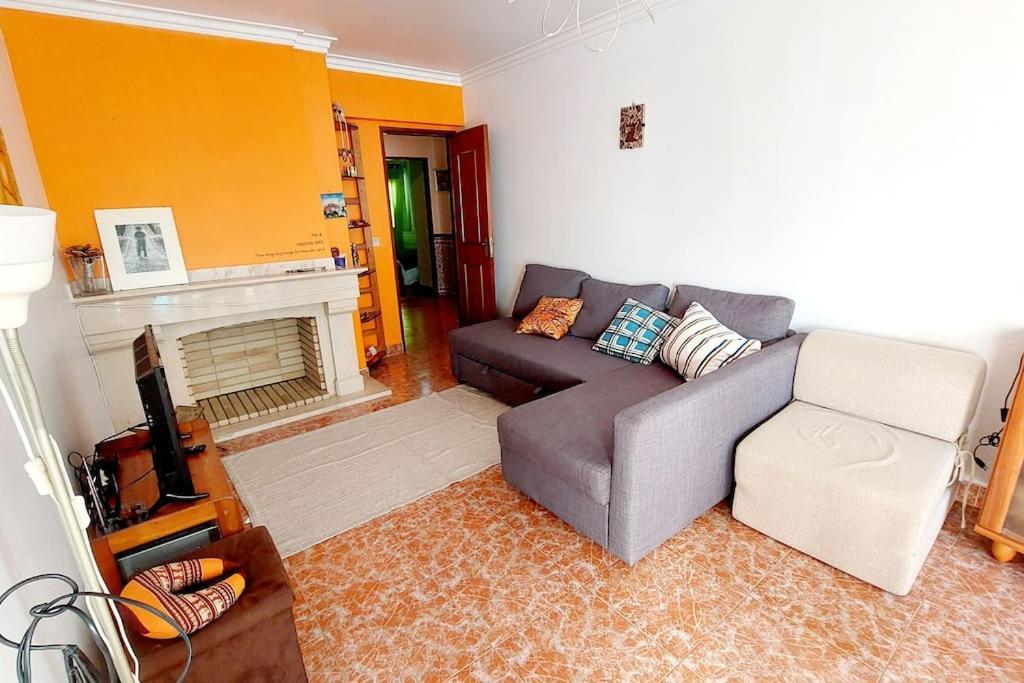 Enjoy Lisbon Cascais Sintra 1200 Metres To Metro Blue Line Sintra Rail Line Free Parking Apartment Amadora Luaran gambar